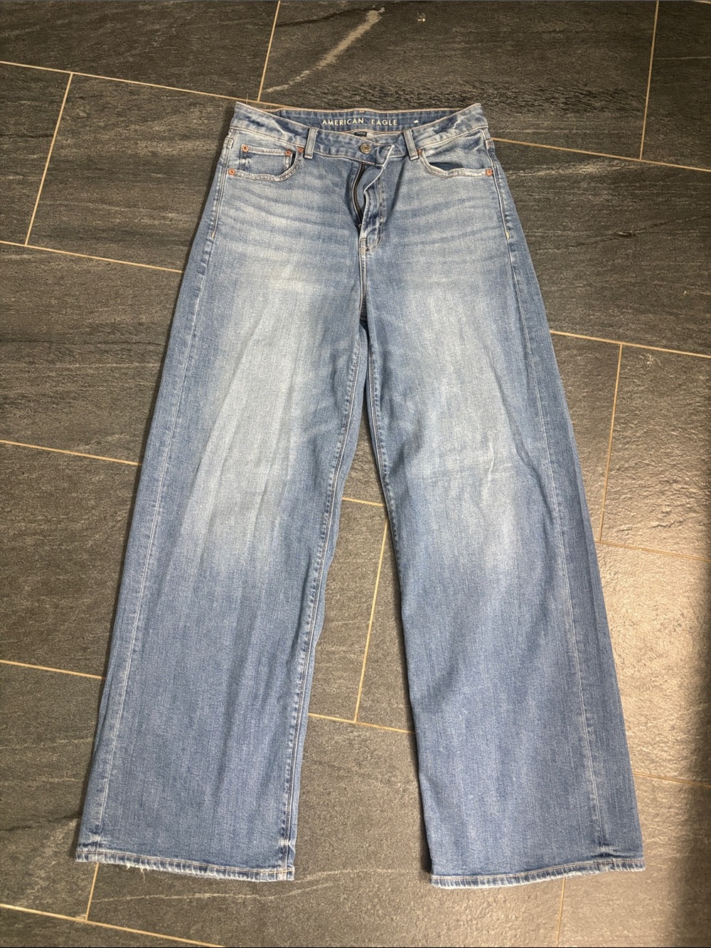 AE Super High-Waisted Baggy Wide-Leg Jean 6Long